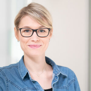 Porträtfoto von Julia Peitgen-Kamberaj