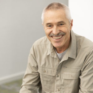 Porträtfoto von Jörg Lockau